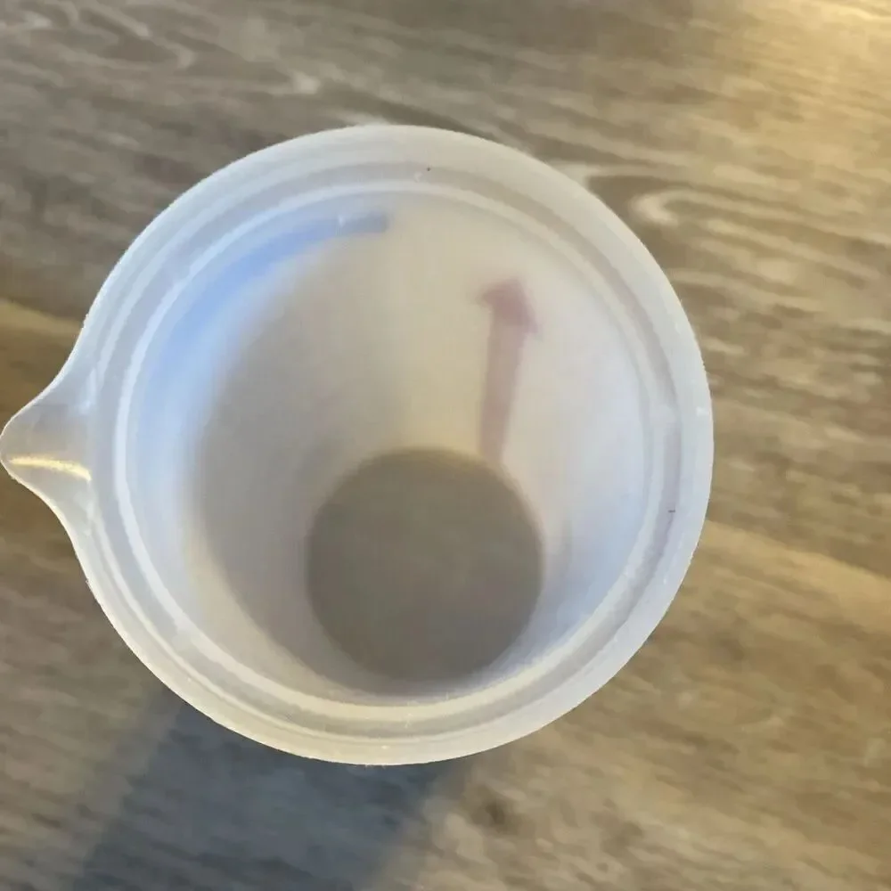 The Pampered Chef Measure-All Dry/Wet Measuring 2 Cup Push-Up Design #2225